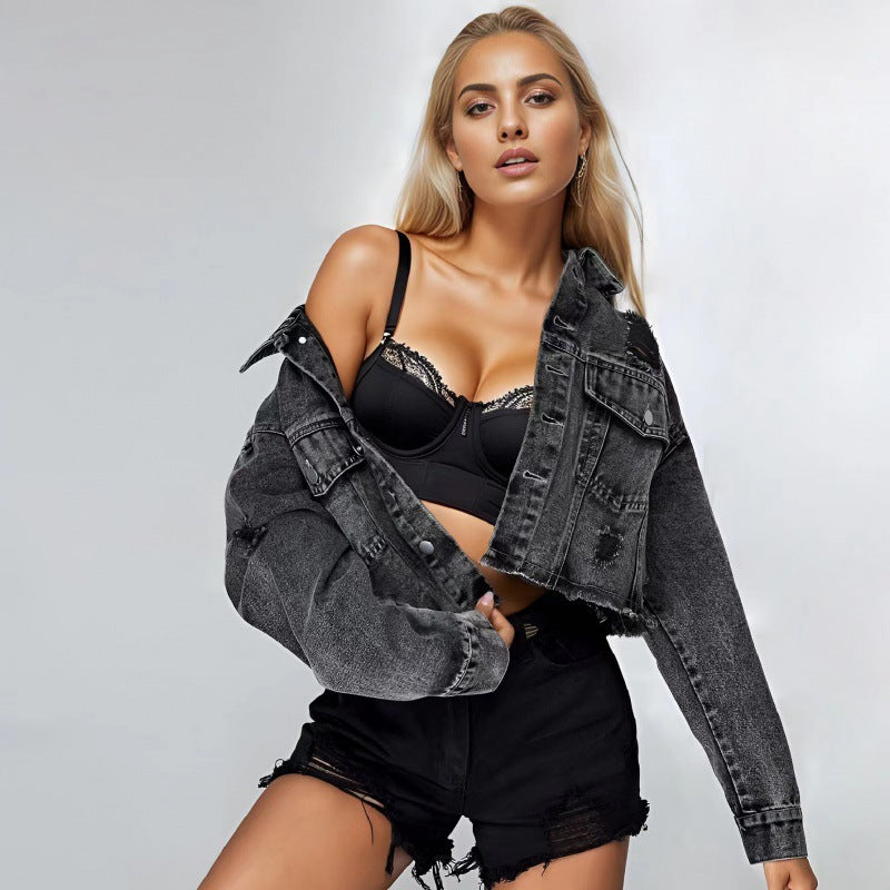 Giacca da jeans corta da donna in stile vintage con frange casual e dettagli robusti