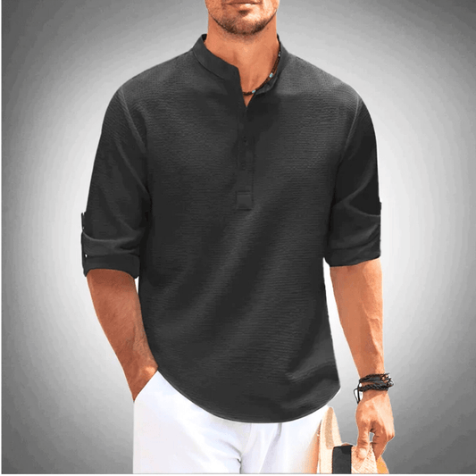Camicia da uomo alla moda con colletto a mezza altezza: un look casual