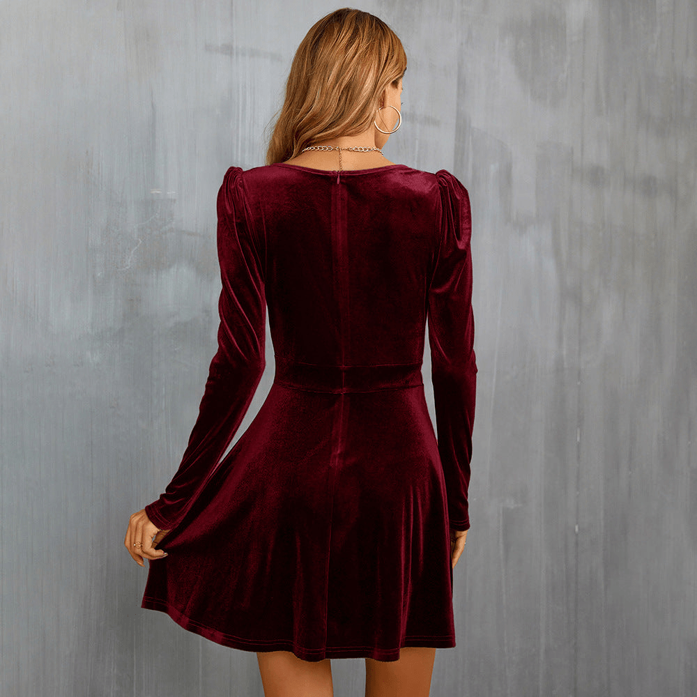 Drune | Rote Samt Glockenkleid Mit V-Ausschnitt Damen Abendkleid