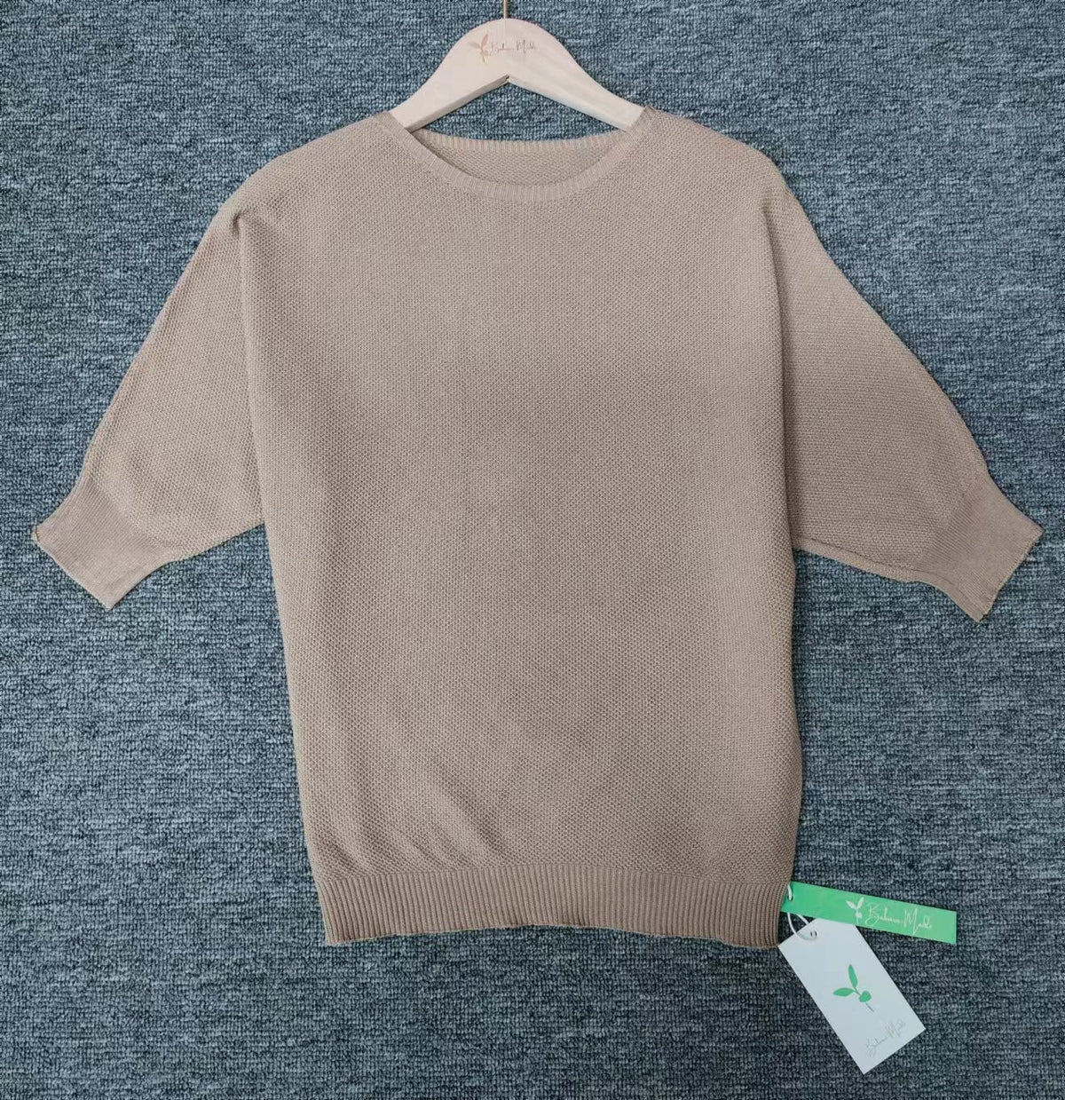 Drune - Goldfarbener einfarbiger Pullover mit Rundhalsausschnitt