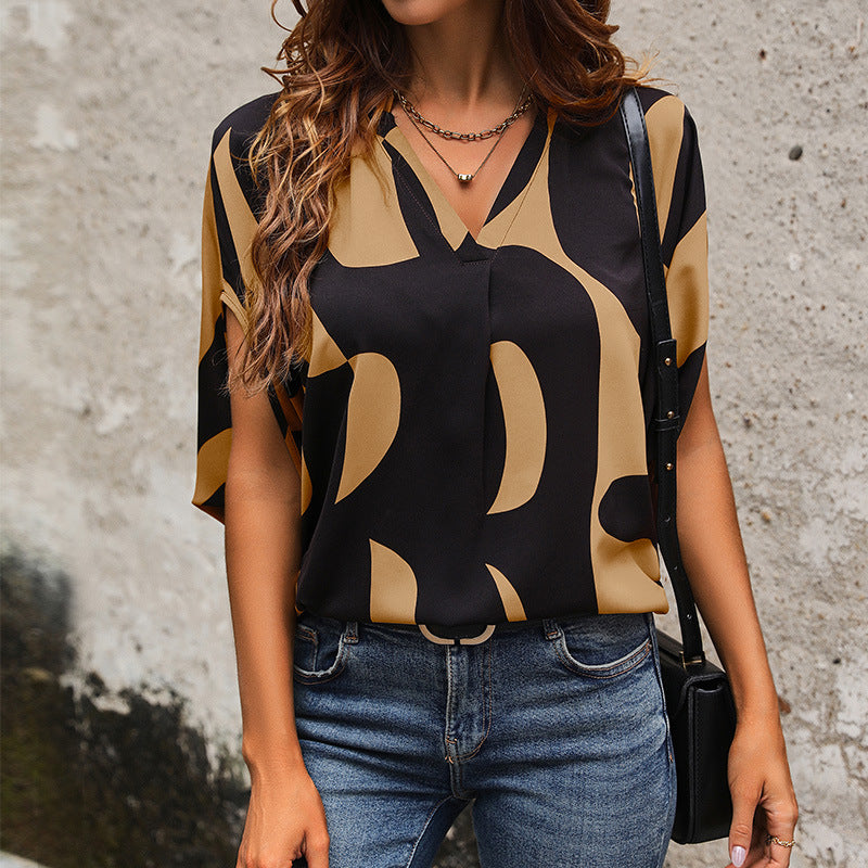 Damen Bluse im modernen abstrakten Design mit V-Ausschnitt und kurzen Ärmeln Drune