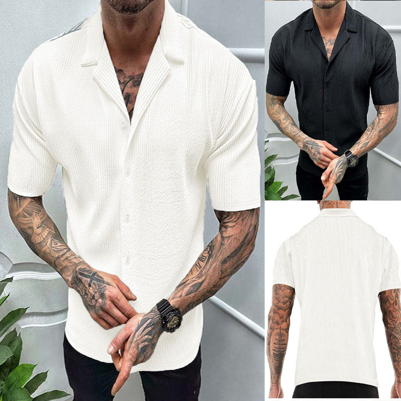 Camicia da uomo a maniche corte con tessuto strutturato e colletto moderno