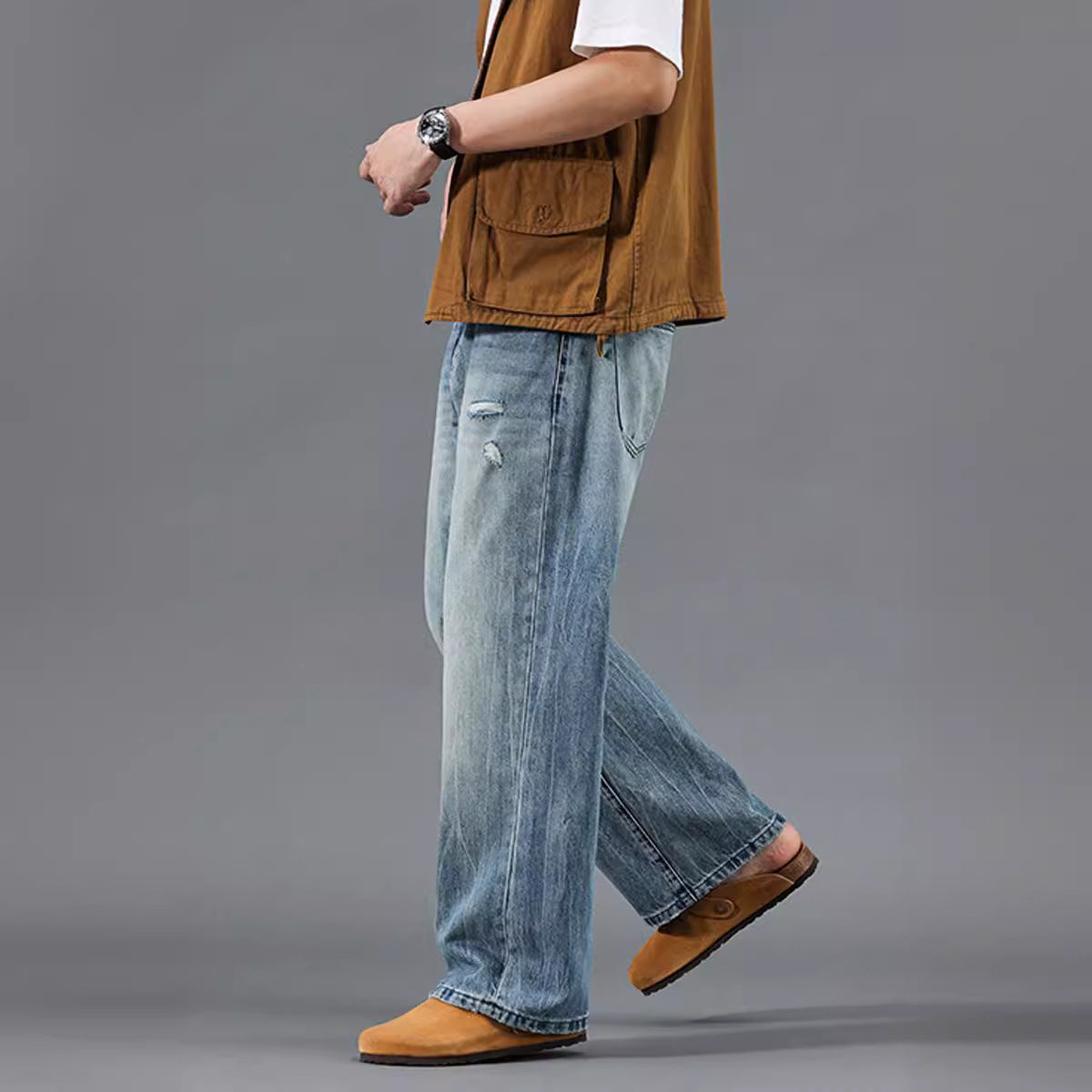 Jeans casual da uomo dal moderno look “destroyed”