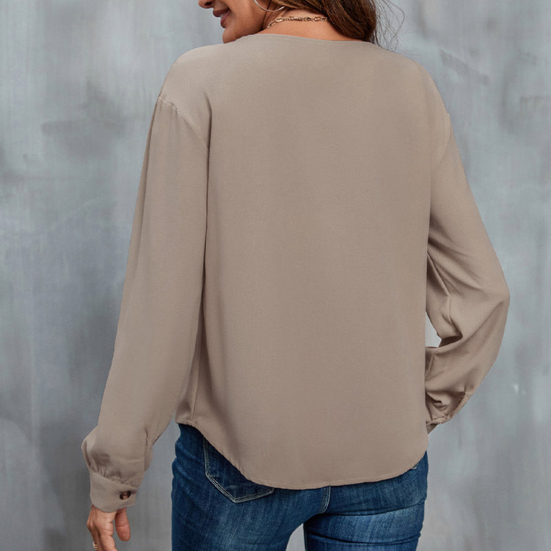 Damen Bluse mit asymmetrischem Kragen und Knopfdetails Drune