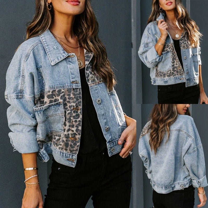 Giacca in denim da donna con un esclusivo motivo animalier e un taglio casual