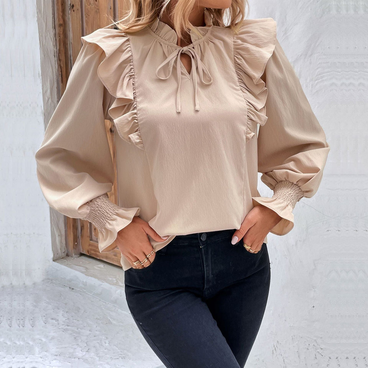 Damen Bluse mit eleganten Rüschendetails und verspieltem Kordelzug Drune