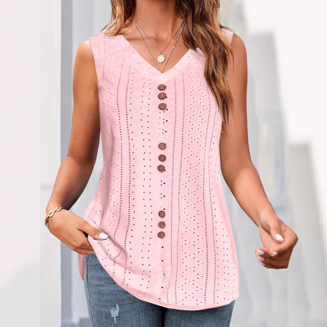 Damen ärmelloses Blusenshirt mit filigranem Lochmuster und Knopfleiste Drune
