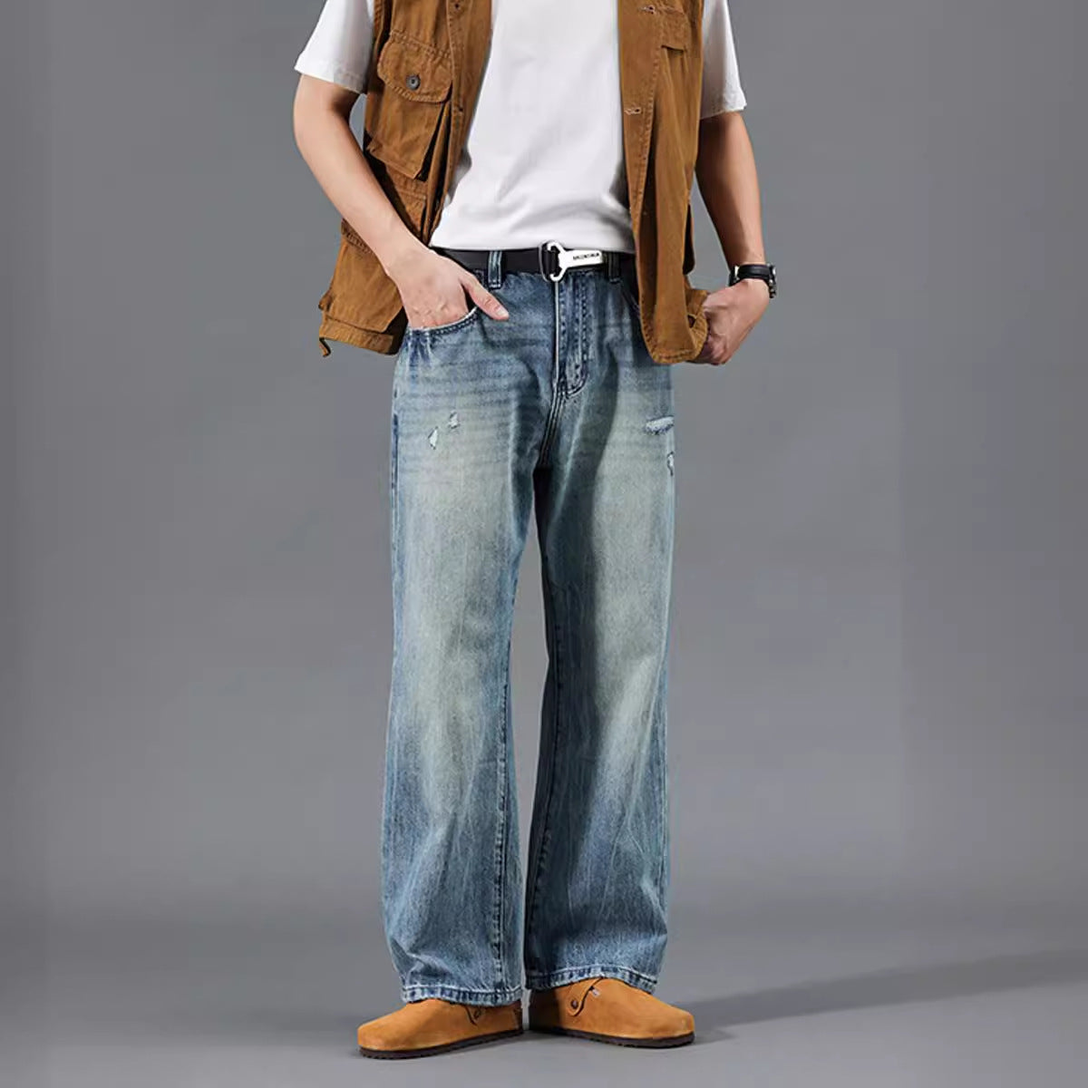Jeans casual da uomo dal moderno look “destroyed”
