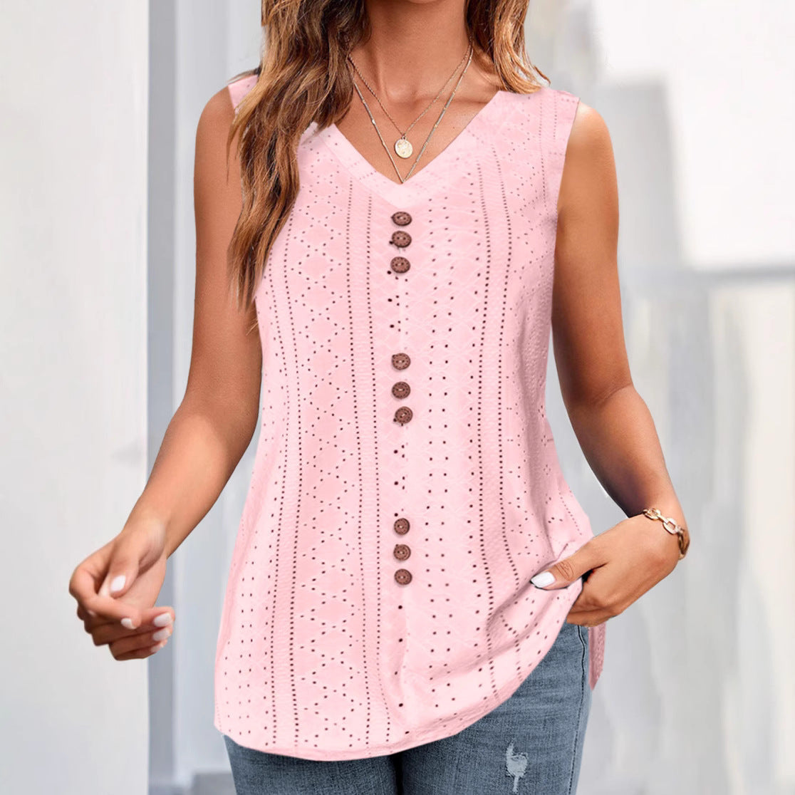 Damen ärmelloses Blusenshirt mit filigranem Lochmuster und Knopfleiste Drune