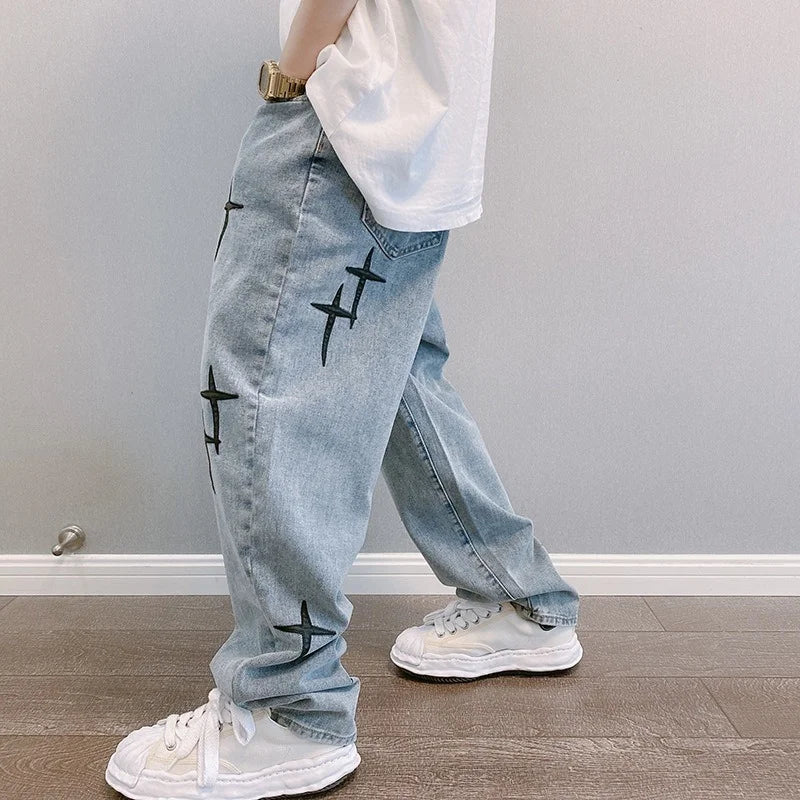 Jeans baggy stampati dal taglio ampio per uomo