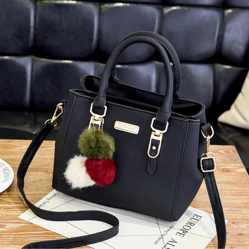 Drune Damen-Tasche | Lederhandtasche mit 3 weichen Plüschbällen