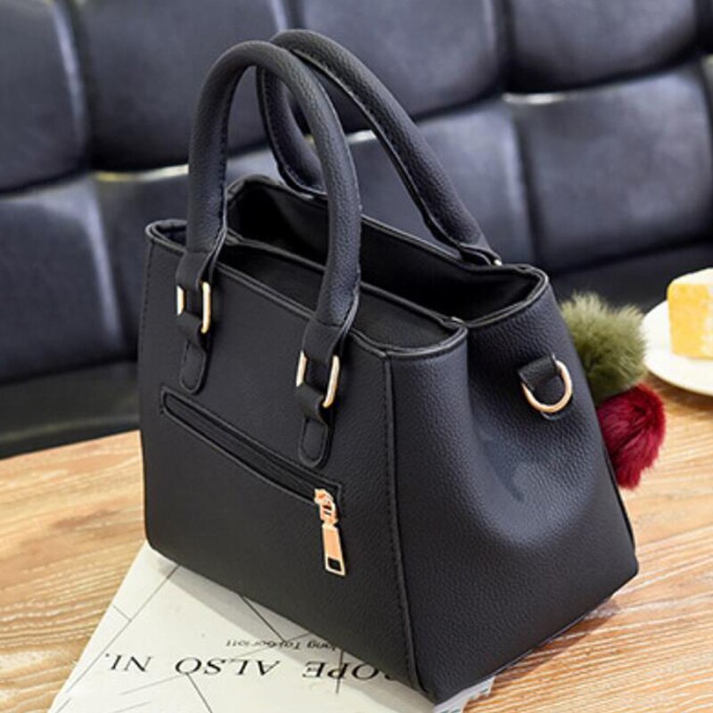 Drune Damen-Tasche | Lederhandtasche mit 3 weichen Plüschbällen