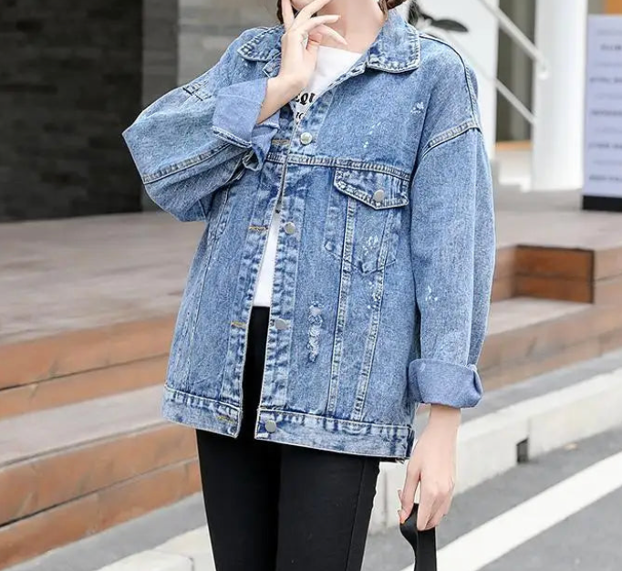 Giacca di jeans da donna in stile moderno