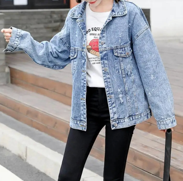 Giacca di jeans da donna in stile moderno