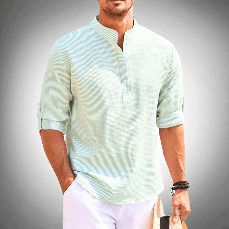 Camicia da uomo alla moda con colletto a mezza altezza: un look casual
