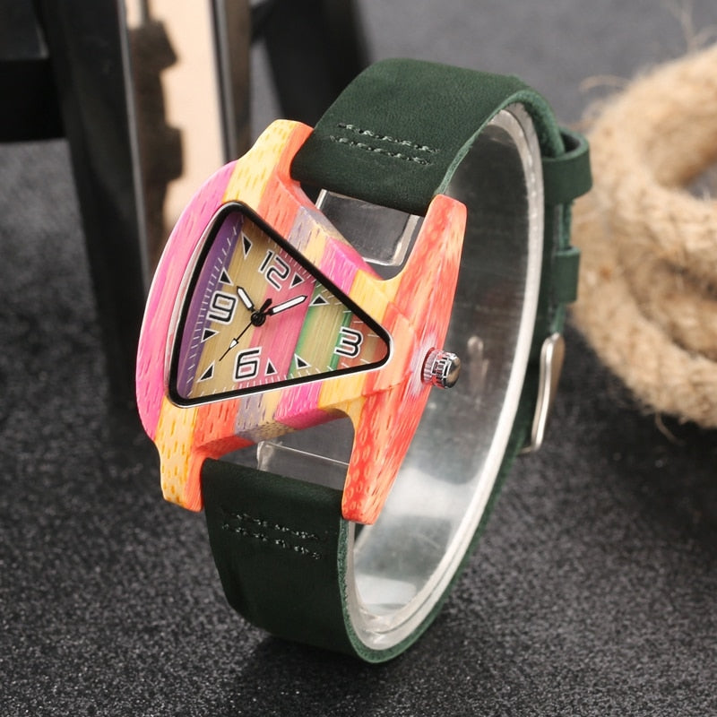 Drune | Farbige Dreieck Bamboo Wood Uhr