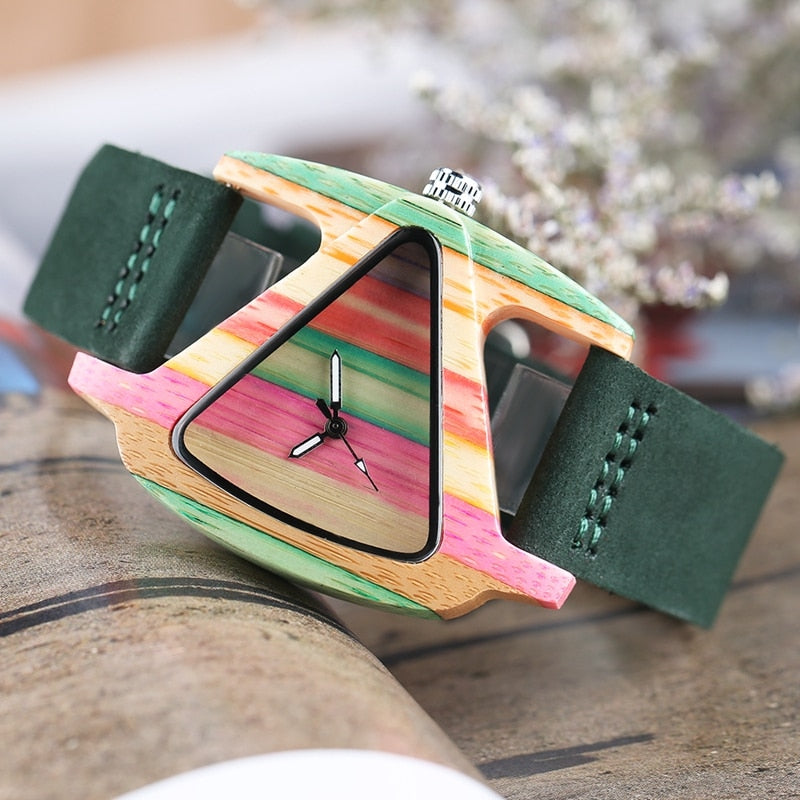 Drune | Farbige Dreieck Bamboo Wood Uhr
